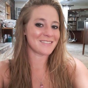 Meet your Posher, Leanna rae